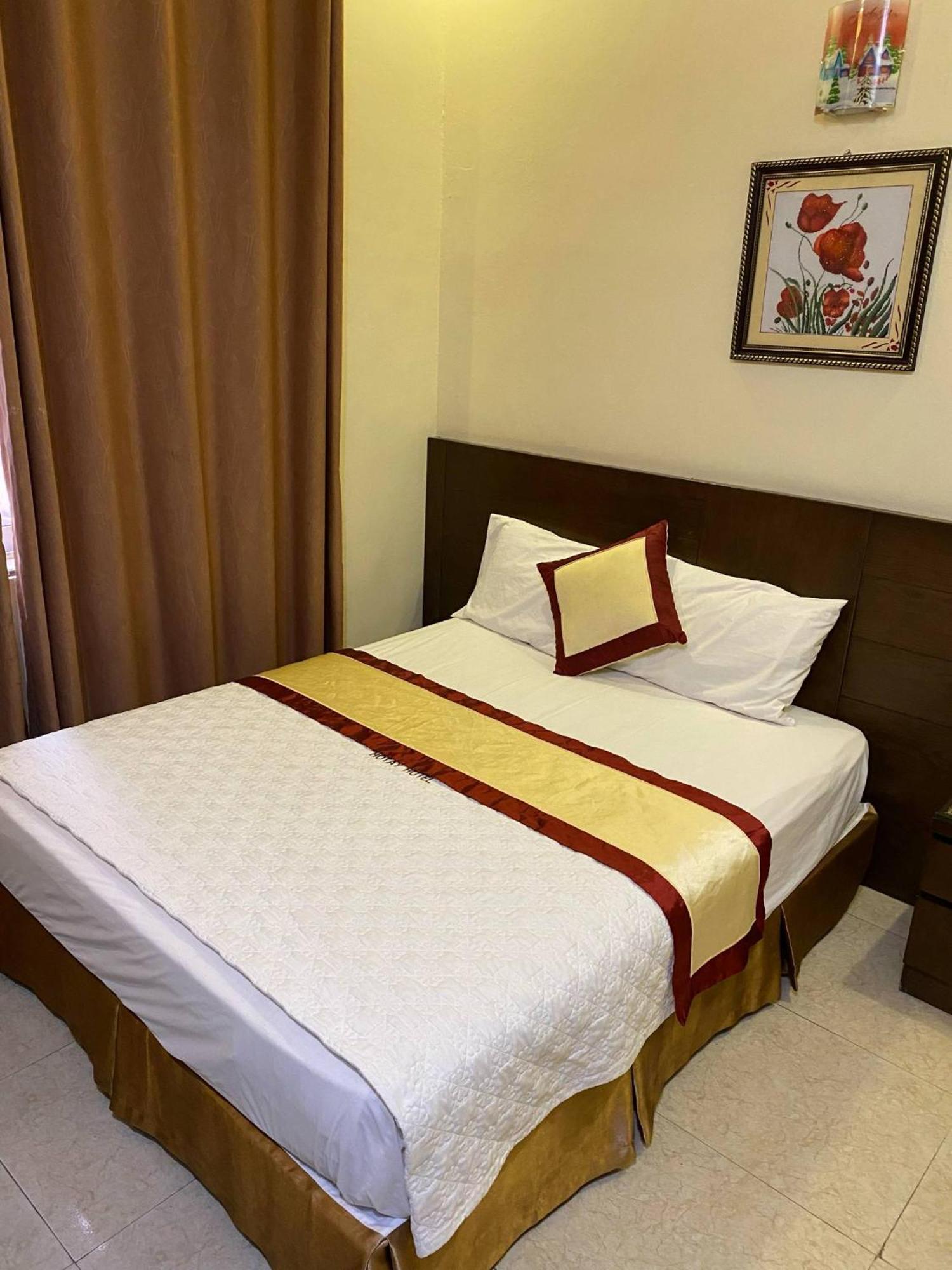 Ho Tay Hotel Ha Long Exteriör bild