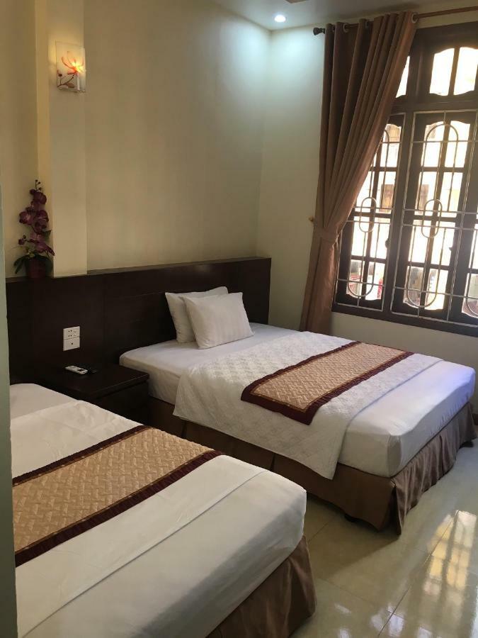 Ho Tay Hotel Ha Long Exteriör bild